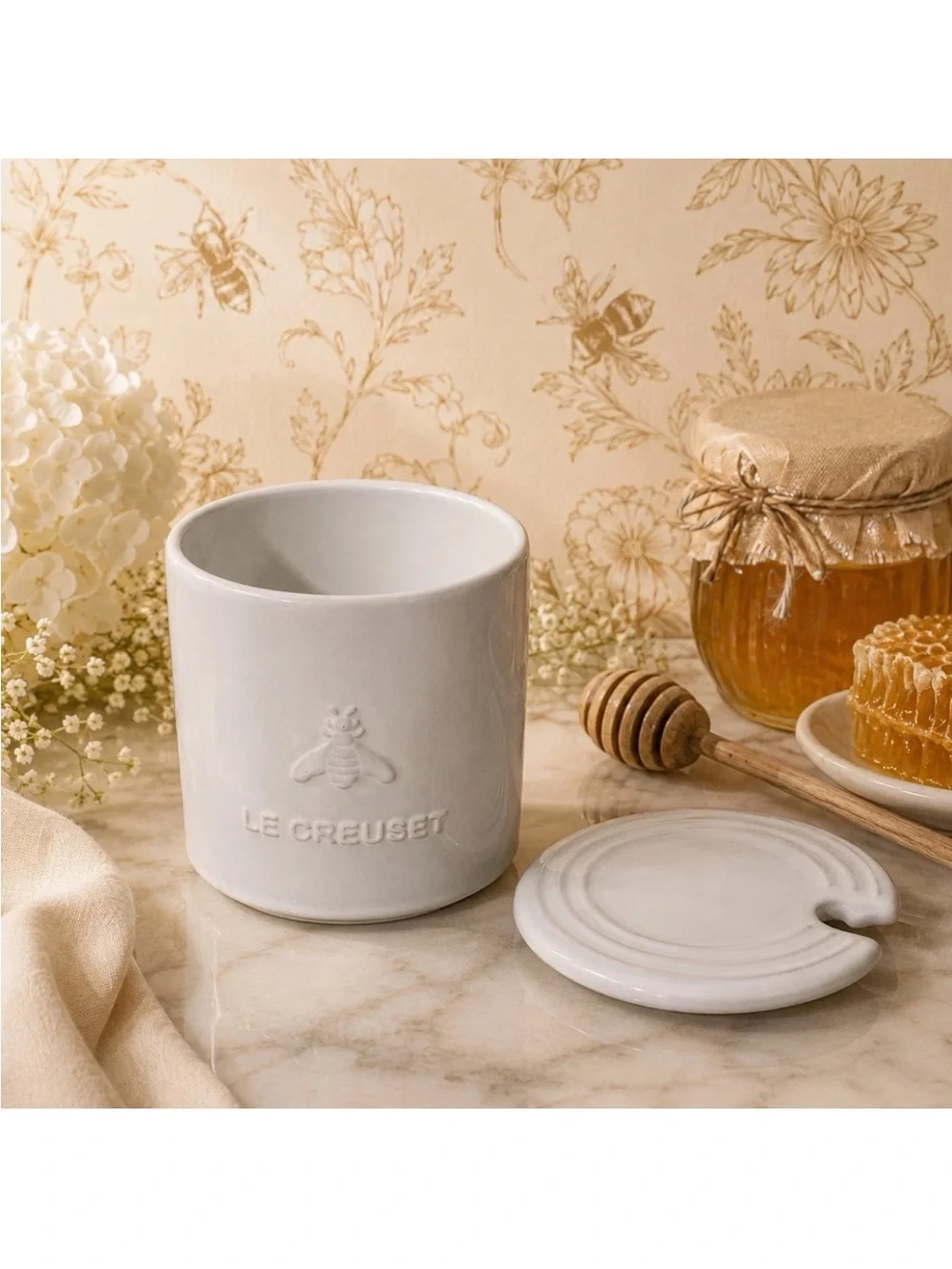 Le Creuset Stoneware Boston Honey Pot Jar with Lid White 14oz - NWT